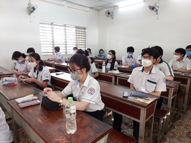 Khoảng 2.000 thí sinh thi vào lớp 10 chuyên của Đại học Quốc gia thành phố Hồ Chí Minh (4/6/2022)